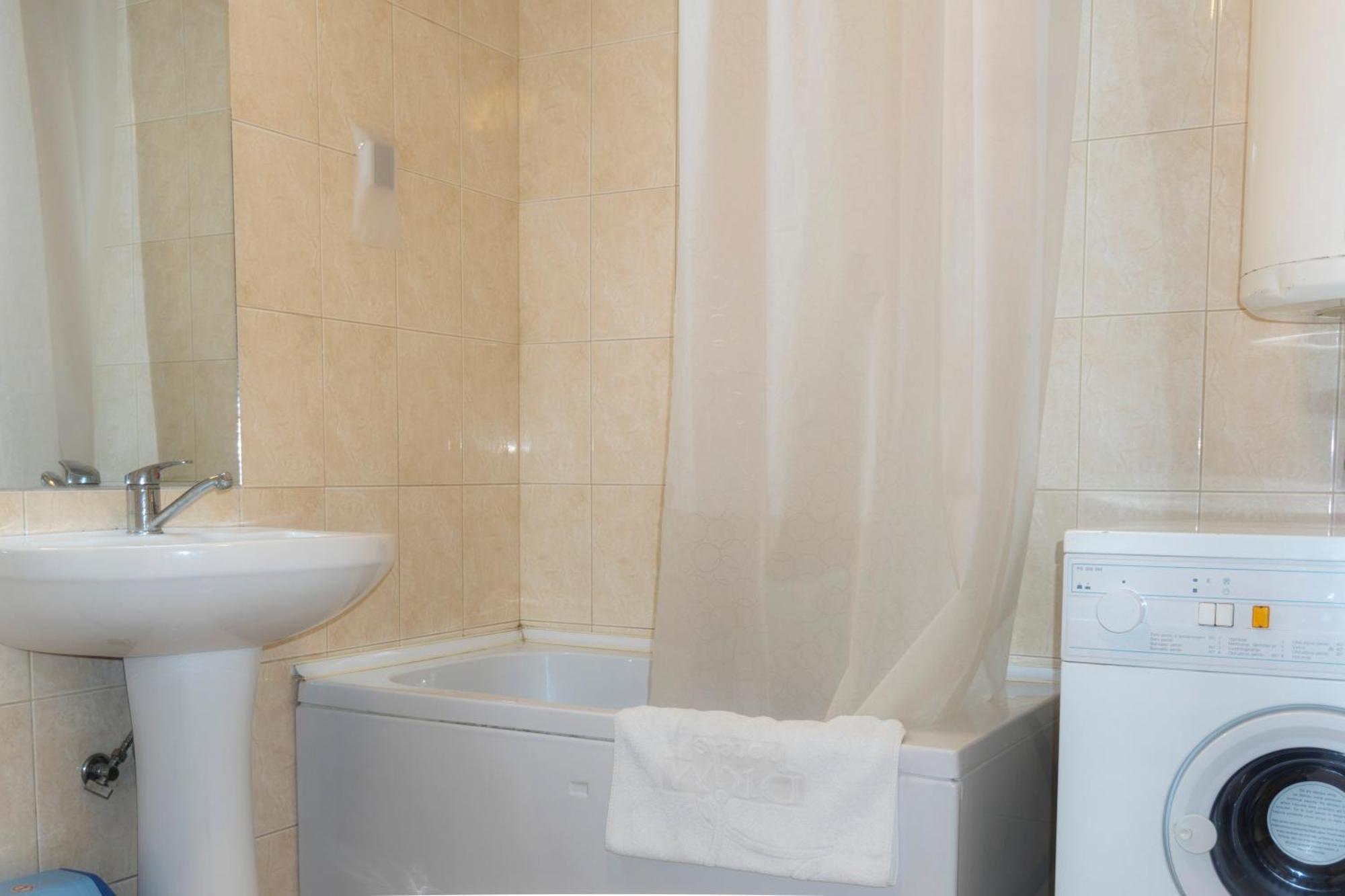 Two Bedroom Apartment Near Centre أوهغيد المظهر الخارجي الصورة